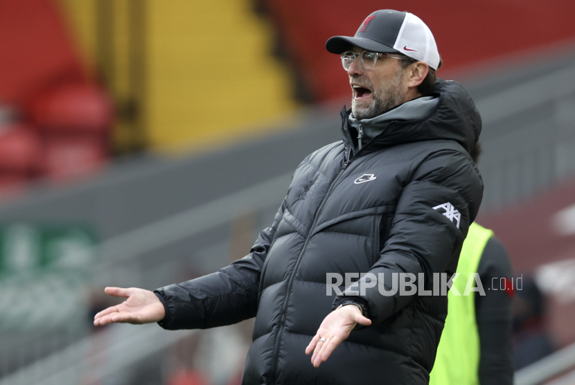  Manajer Liverpool Juergen Klopp bereaksi selama pertandingan sepak bola Liga Utama Inggris antara Liverpool FC dan Fulham FC di Liverpool, Inggris, 07 Maret 202