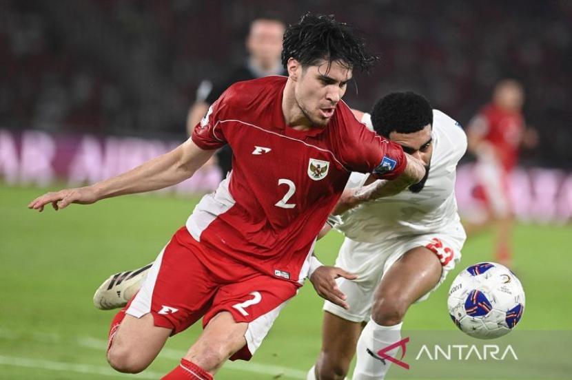 Kevin Diks tampil penuh saat Gladbach takluk 0-1 kepada Stuttgart.