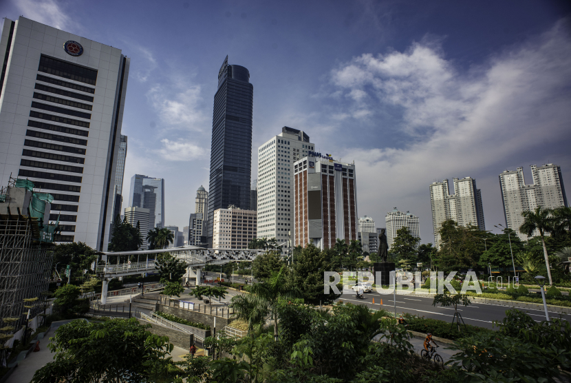 Deretan gedung perkantoran di Jakarta, Sabtu (26/9/2020). Wakil Menteri Keuangan Suahasil  Nazara menjelaskan, pemerintah akan menerapkan kebijakan fiskal yang fleksibel untuk menghadapi tingginya ketidakpastian akibat pandemi Covid-19.