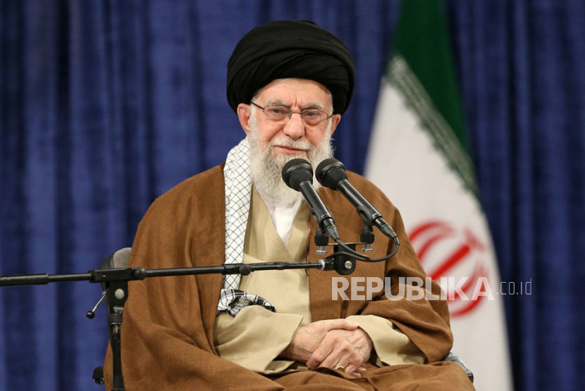 Pemimpin Spiritual Iran, Ayatollah Seyyed Ali Khamenei.
