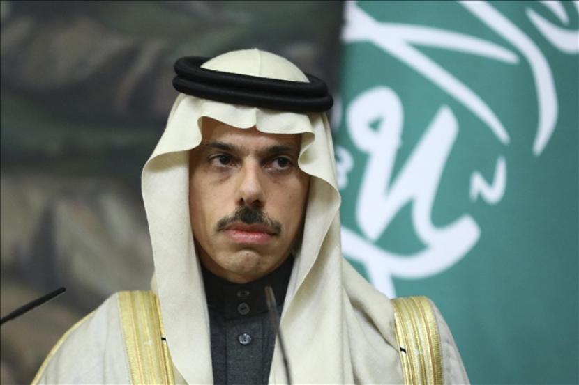 Menteri Luar Negeri Arab Saudi Pangeran Faisal bin Farhan Al-Saud menyatakan kunjungan resmi Perdana Menteri Muhyiddin Yassin akan mendorong hubungan Riyadh-Kuala Lumpur ke tingkat baru dan masa depan yang menjanjikan.
