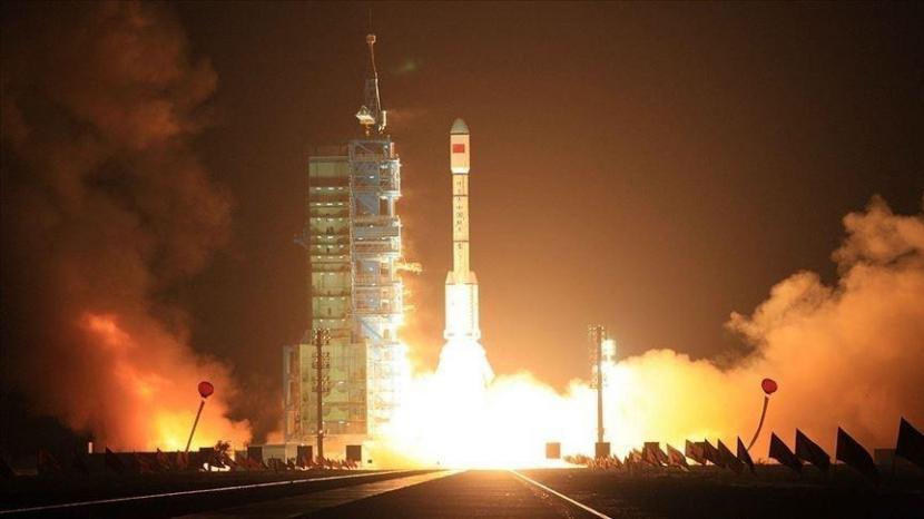 China meluncurkan satelit baru ke luar angkasa untuk mempelajari deteksi lingkungan elektromagnetik pada Rabu (24/2).