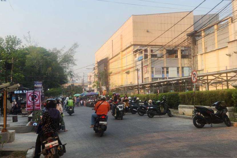 Bapenda Sumsel optimalkan pemutihan kejar target pajak kendaraan.