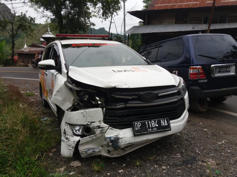 Bawa Bantuan ke Mamuju, Mobil Ketua Muhammadiyah Enrekang Alami Kecelakaan | Suara Muhammadiyah