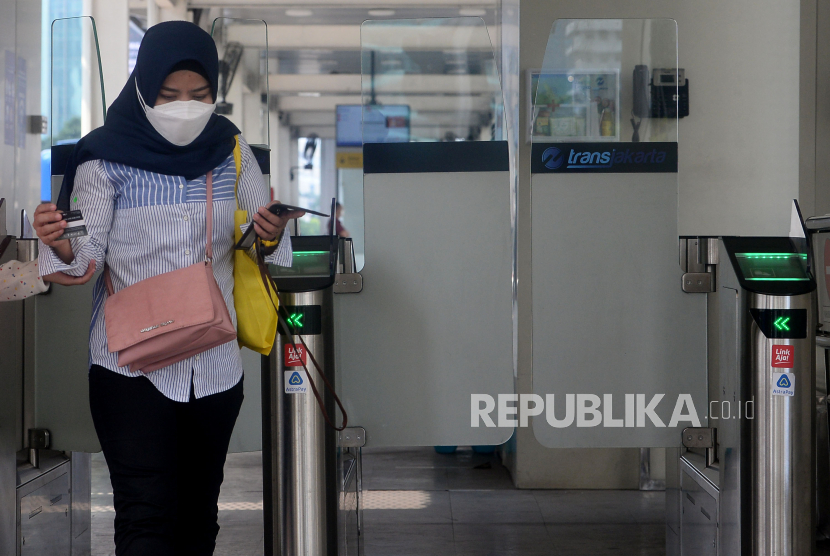 Target penumpang MRT tahun depan ditetapkan berdasarkan status PPKM Jakarta.
