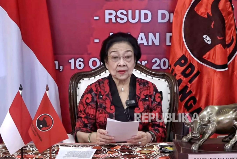 Ketua Umum Partai Demokrasi Indonesia Perjuangan (PDIP), Megawati Soekarnoputri mengaku tak akan salah memilih bakal cawapres untuk Ganjar Pranowo, dalam pidatonya di acara peresmian dan penandatanganan prasasti Soekarno yang ditayangkan secara daring, Senin (16/10/2023).