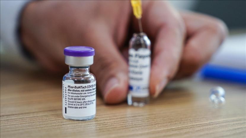 Hasil observasi nasional pertama di Israel mengungkapkan dua dosis vaksin Pfizer-BioNTech sangat efektif melawan infeksi Covid-19, rawat inap dan kematian.