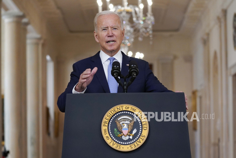  Presiden Joe Biden berbicara tentang berakhirnya perang di Afghanistan dari Ruang Makan Negara Gedung Putih, Selasa, 31 Agustus 2021, di Washington.