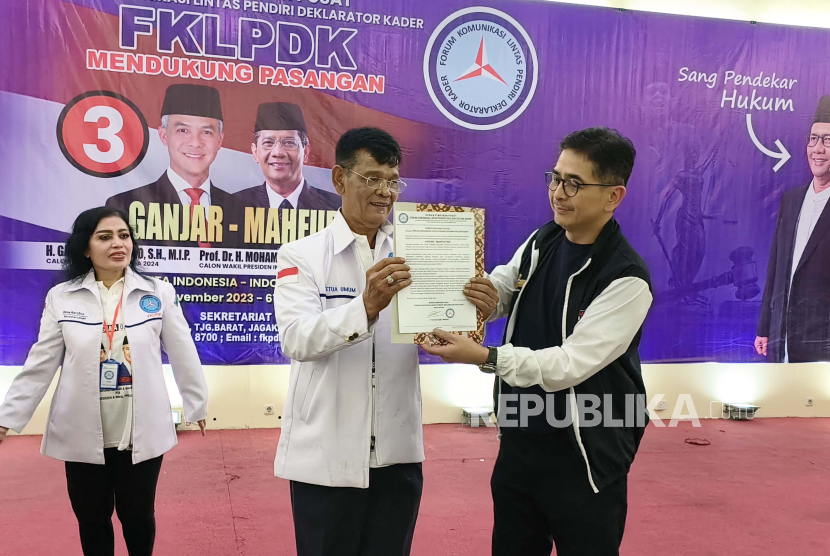 Forum pendiri Demokrat atau Forum Komunikasi Lintas Pendiri Deklarator Kader (FKLPDK) menyatakan mencabut dukungannya dari pasangan Prabowo Subianto-Gibran Rakabuming Raka.  