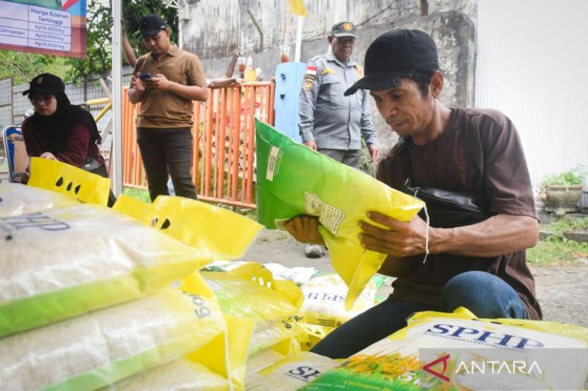 Terobosan cerdas mengendalikan harga beras.