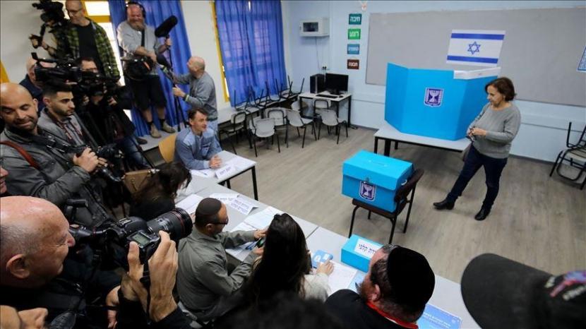 Komite Pemilu Pusat Israel pada Rabu (17/2) memutuskan untuk melarang kandidat Partai Buruh Israel Ibtisam Mara'ana mencalonkan diri dalam pemilihan mendatang.