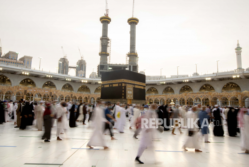Perubahan Dar Khadijah di Masjidil Haram Saat Ini . Foto ilustrasi:    Jamaah haji mengelilingi Ka