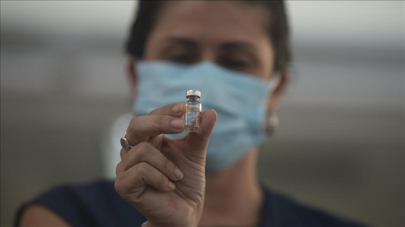 Seorang ahli medis Turki menyuarakan dukungan pada studi yang menunjukkan bahwa satu suntikan vaksin sudah cukup memberikan perlindungan bagi para penyintas Covid-19, yang artinya bisa menghemat jutaan dosis untuk orang lain.