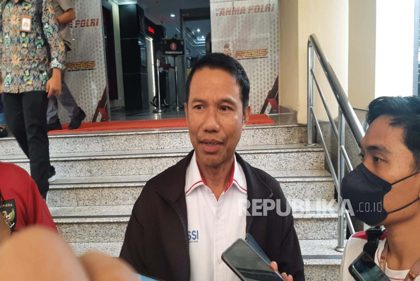 Sekjen PSSI Yunus Nusi di Mabes Polri, Jakarta, Rabu (1/2/2023). 