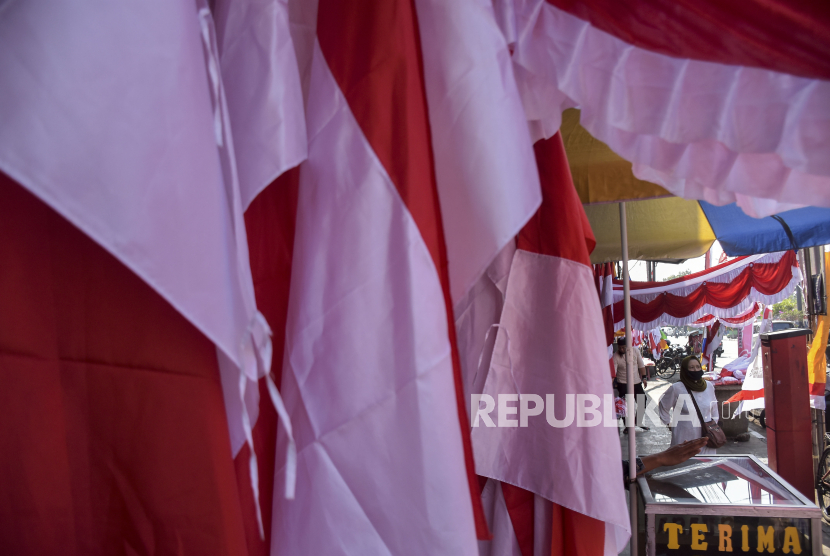 Bendera merah putih (ilustrasi). Pemkot Banda Aceh membagikan 10 juta bendera kepada masyarakatnya dalam rangka memeriahkan HUT RI.
