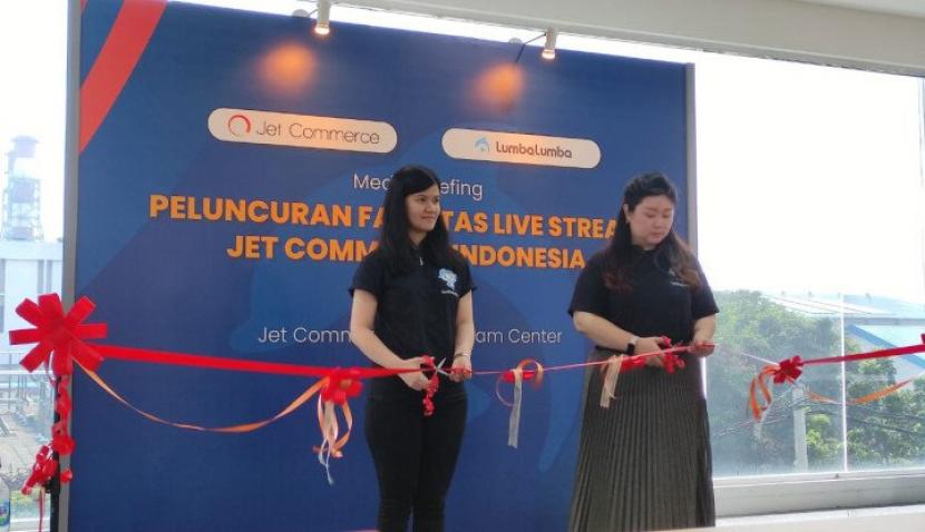 Jet Commerce Indonesia baru saja meresmikan sebuah pusat live streaming miliknya yang merupakan fasilitas khusus untuk menyediakan layanan live commerce untuk mitra brand-nya, Selasa (19/7/2022). (Nuzulia Nur Rahma)