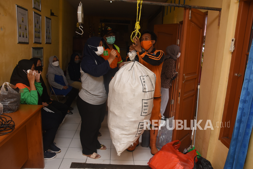Kurangi Sampah di TPST Piyungan, DLH Kota Yogya Lakukan Penguatan Bank Sampah (ilustrasi).