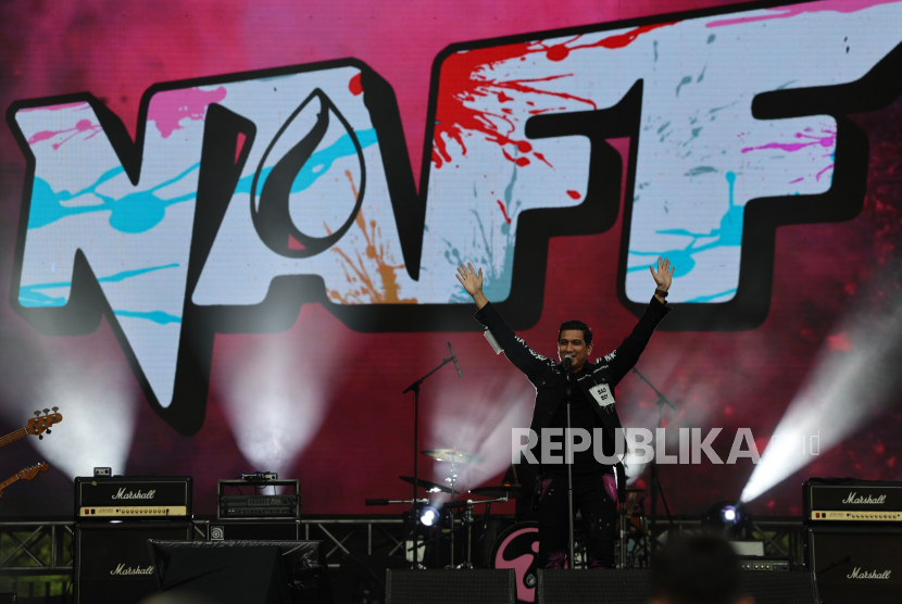 Grup band Naff. Mantan vokalis Naff, Ady, melarang band tersebut menyanyikan lagu ciptaannya.