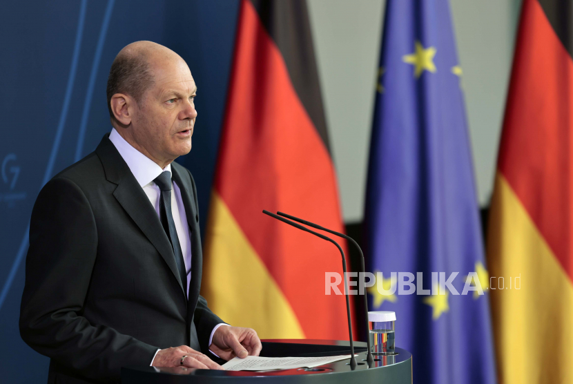 Kanselir Jerman Olaf Scholz mengatakan, negaranya ingin mengejar proyek gas dan energi terbarukan dengan Senegal. Hal itu disampaikan saat Jerman hendak mengurangi ketergantungan pasokan gas dari Rusia.
