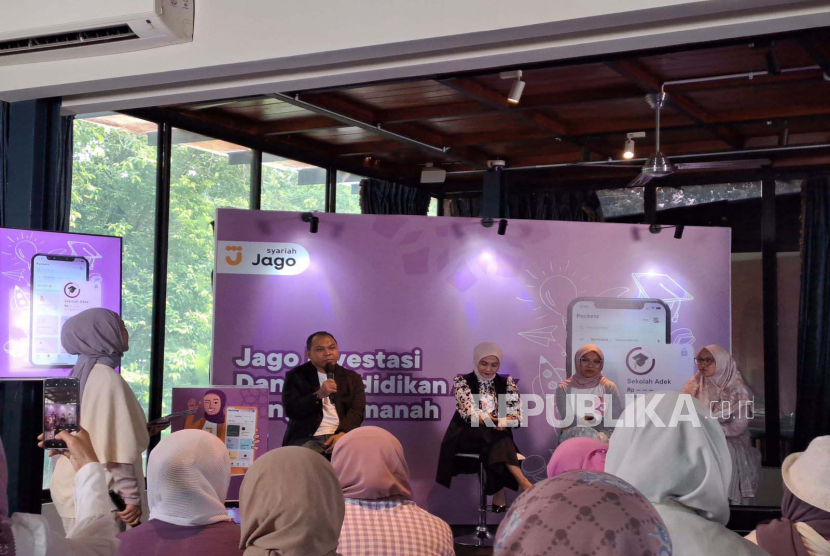 Unit usaha PT Bank Jago Tbk yakni Jago Syariah menggelar Talkshow Jago Investasi Pendidikan Anak dengan Amanah di Jakarta, Sabtu (11/2/2023)