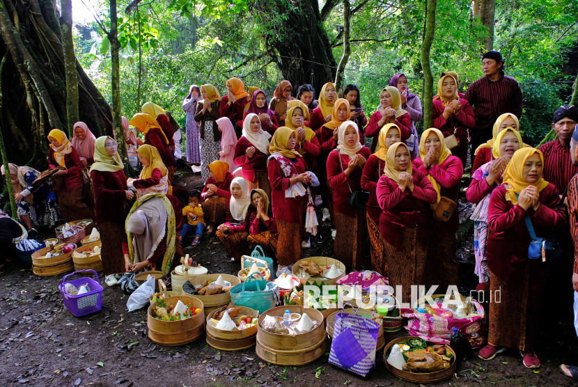 Pesan Pelestarian Lingkungan Dibalik Tradisi Merti Desa di Lembah Gunung Sindoro-Sumbing