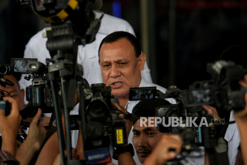 Ketua KPK Firli Bahuri usai mememenuhi panggilan Dewan Pengawas KPK. Dewas KPK membuka peluang untuk mengkonfrontasi Firli Bahuri dengan Syahrul Yasin.