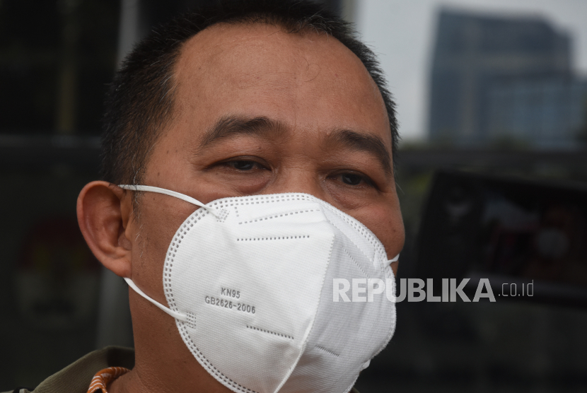 Dokumentasi. Koordinator Masyarakat Antikorupsi Indonesia (MAKI) Boyamin Saiman menduga bahwa tersangka kasus dugaan korupsi penguasaan lahan sawit Surya Darmadi tidak lagi berada di Singapura.