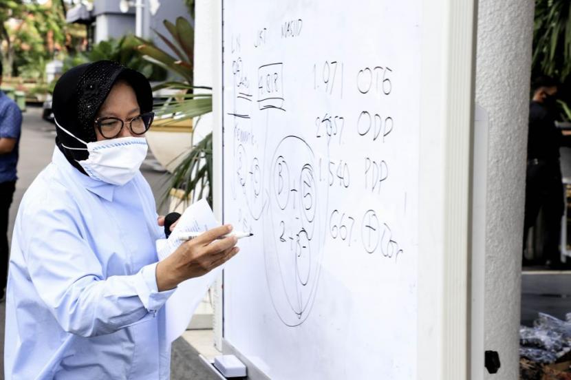Wali Kota Risma Sebut Ada 16 Klaster Covid-19 di Surabaya