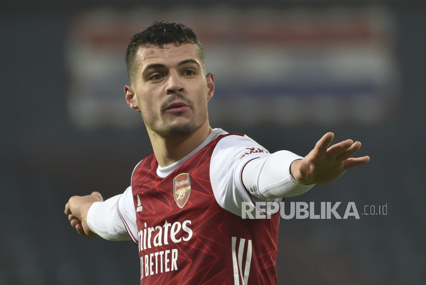 Granit Xhaka dari Arsenal meminta maaf karena dikartu merah dalam laga Piala Carabao kontra Liverpool.