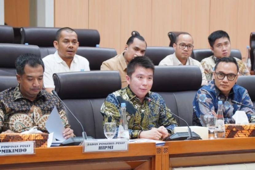 HIPMI dorong kemitraan swasta dalam konsolidasi BUMN Karya.