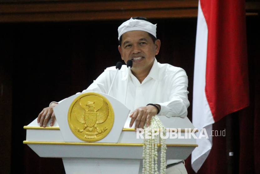 Gubernur Jawa Barat Dedi Mulyadi Mulyadi mengimbau bupati dan wali kota untuk membebaskan tunggakan pajak bumi dan bangunan (PBB) dari tahun 2024 ke bawah. (ilustrasi)