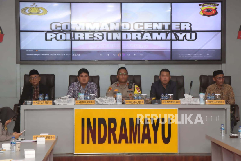 Jajaran Polres Indramayu mengikuti Dialog Penguatan Internal Polri dengan tema Kesiapan Polri dalam Menyambut Natal dan Tahun Baru di Masa Kampanye Pileg Dan Pilpres 2024, Rabu (29/11/2023). 