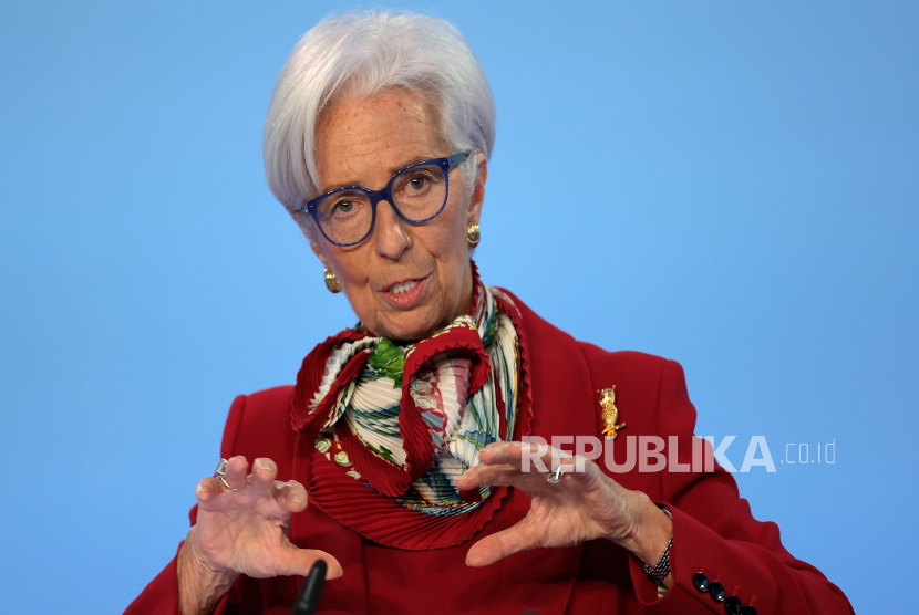 Presiden Bank Sentral Eropa (ECB) Christine Lagarde. Lagarde sangat yakin AS tidak akan membiarkan negara itu gagal bayar atas utangnya sendiri selama wawancara di sebuah televisi, Ahad (16/4/2023).