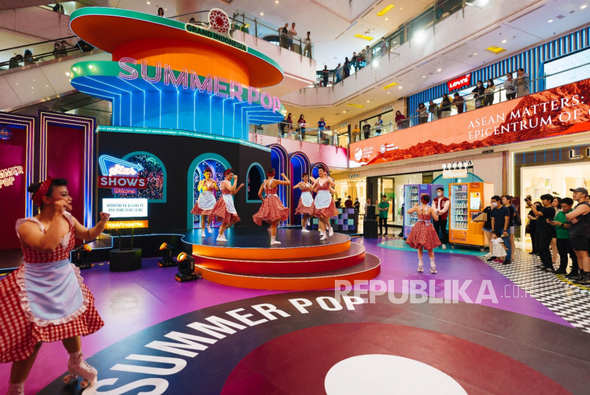 Grand Indonesia mempersembahkan elemen dekorasi bergaya retro dalam program Summer Pop yang berlangsung mulai 17 Juni – 16 Juli 2023.