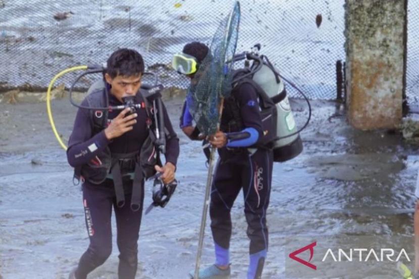 BPPP Ambon Gelar Aksi Bersih Lingkungan di Teluk Ambon