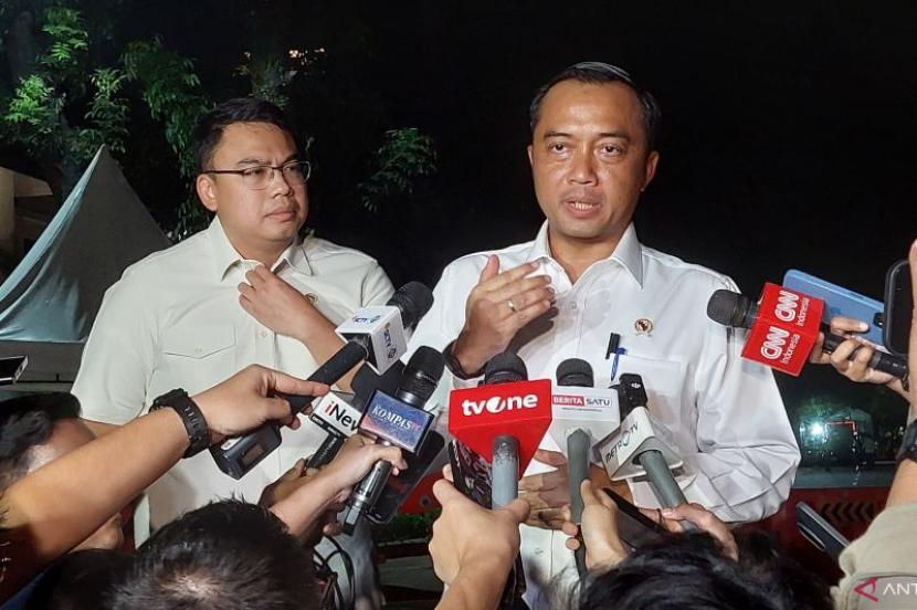 Mensesneg minta Biro Pers cari jalan keluar soal pencabutan ID liputan.