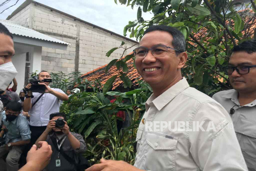 Penjabat (Pj) Gubernur DKI Jakarta, Heru Budi Hartono di Kamal Muara, Jakarta Utara pada Selasa (28/3/2023).