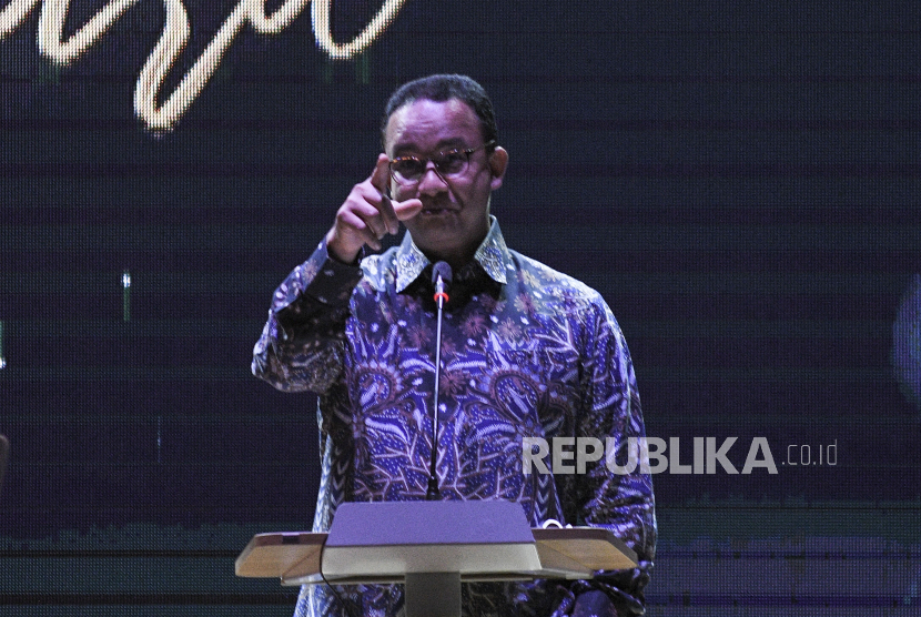 Gubernur DKI Jakarta Anies Baswedan menekankan para pejabat eselon II Pemprov DKI Jakarta, termasuk sembilan orang yang baru dilantik untuk menghadirkan terobosan dan kebaruan sejalan dengan visi dan misi.