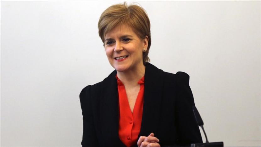 Menteri Pertama atau Perdana Menteri (PM) Skotlandia Nicola Sturgeon pada Selasa (7/9) menegaskan kembali bahwa pihaknya berkeinginan untuk mengadakan pemungutan suara publik tentang kemerdekaan dari Inggris pada akhir 2023.