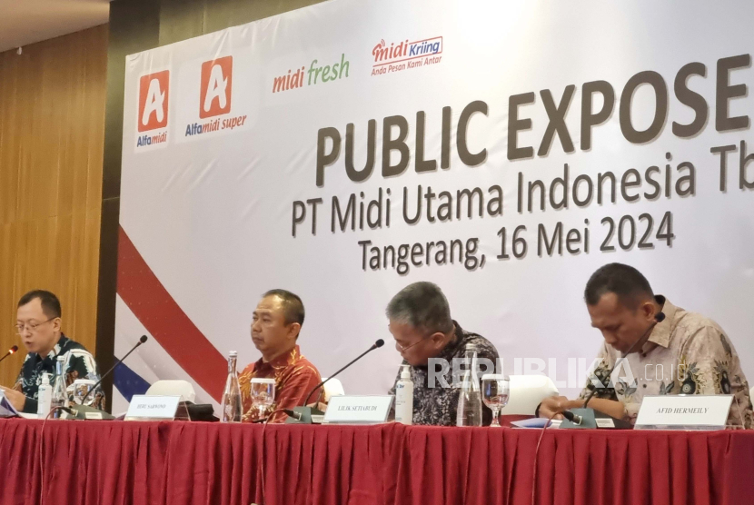 Public Expose PT Midi Utama Indonesia Tbk di Alfamart Tower, Alam Sutera Tangerang, Banten, Kamis (16/5/2024).