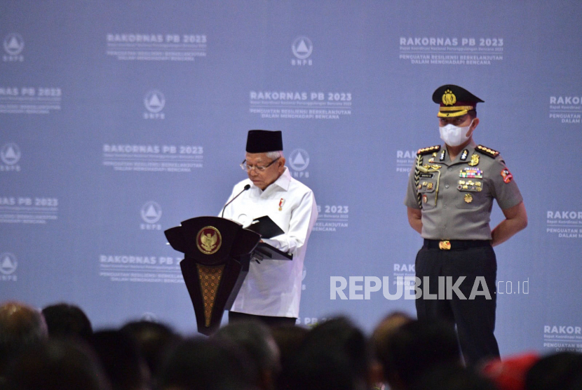 Wakil Presiden Maruf Amin saat menutup Rapat Koordinasi Nasional (Rakornas) Penanggulangan Bencana Tahun 2023 di Jiexpo Kemayoran, Jakarta Pusat, Kamis (02/03/2023). BPMI/Setwapres