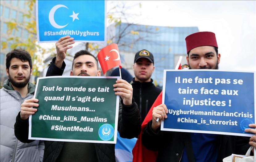Australia dan Selandia Baru menyambut sanksi yang dijatuhkan oleh beberapa negara Barat untuk China terkait pelanggaran HAM terhadap orang-orang Uighur.