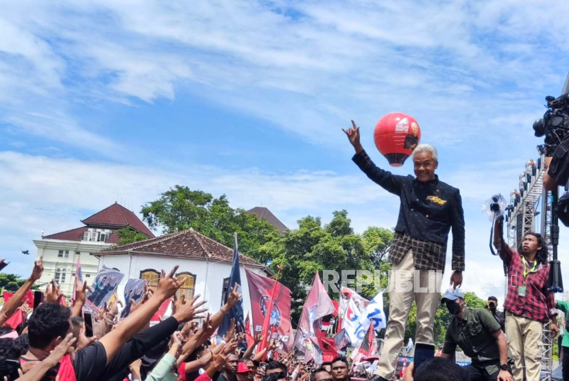 Orasi Ganjar Pranowo di kampanye terkahir bertajuk Hajatan Rakyat di benteng Vastenburg Kota Solo, Sabtu (10/2/2024). 