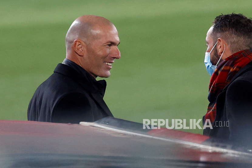  Pelatih kepala Real Madrid Zinedine Zidane