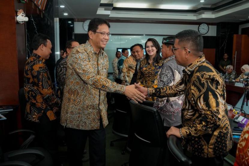 Pemprov Banten berstrategi hadapi koreksi negatif TKD Rp554 miliar.