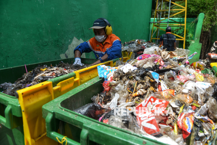 Ketua RT Protes Puluhan Anak Sakit Terpapar Commissioning RDF Rorotan