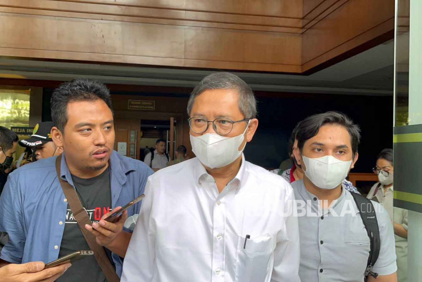 Eks Menteri Komunikasi dan Informatika, Rudiantara usai memberi kesaksian dalam kasus satelit di Pengadilan Negeri Tipikor Jakarta Pusat pada Kamis (6/4/2023).
