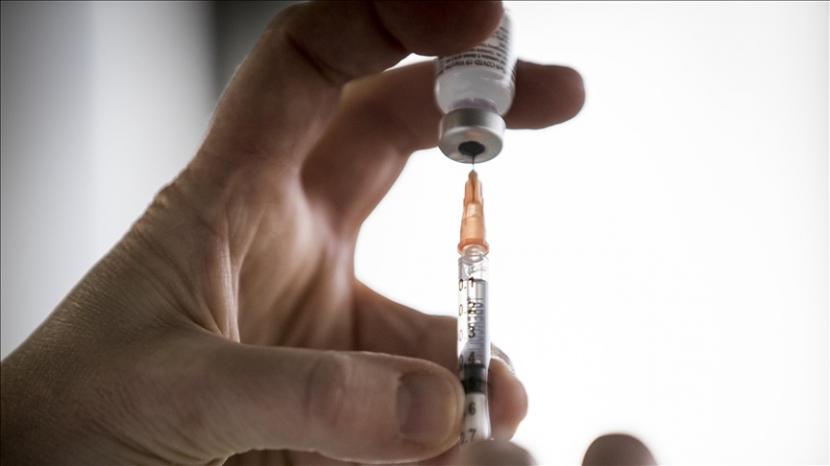 Pemberian vaksin merupakan bagian dari perjanjian pembagian vaksin Covid dua negara.