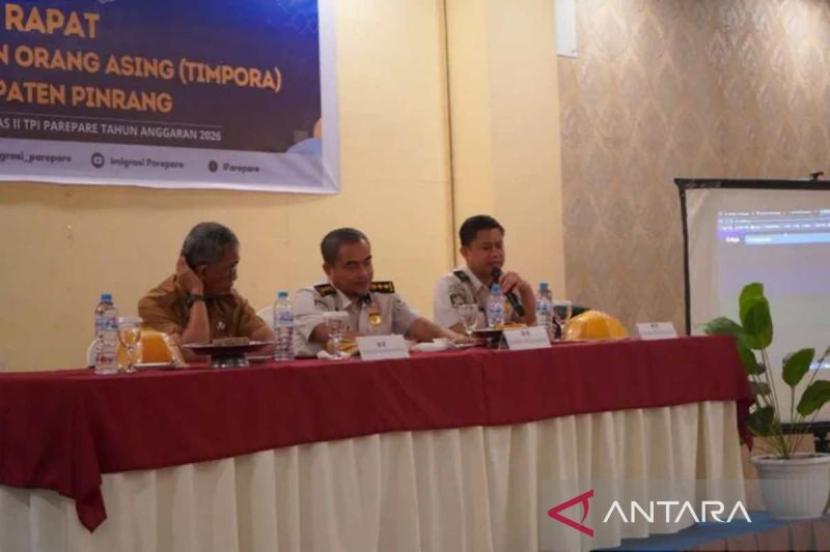 Imigrasi TPI Parepare perkuat koordinasi awasi warga asing.
