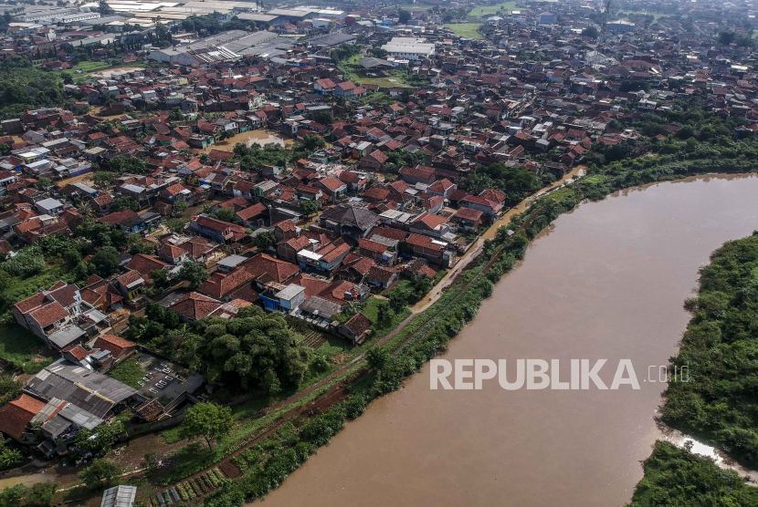 Foto udara Sungai Citarum.